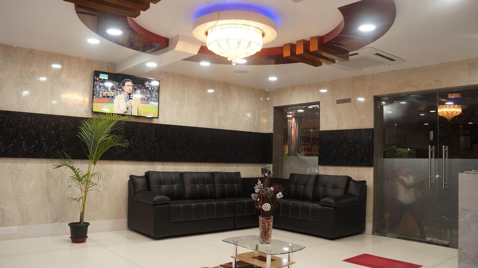 Kani Residency Hotel Тутикорин Экстерьер фото