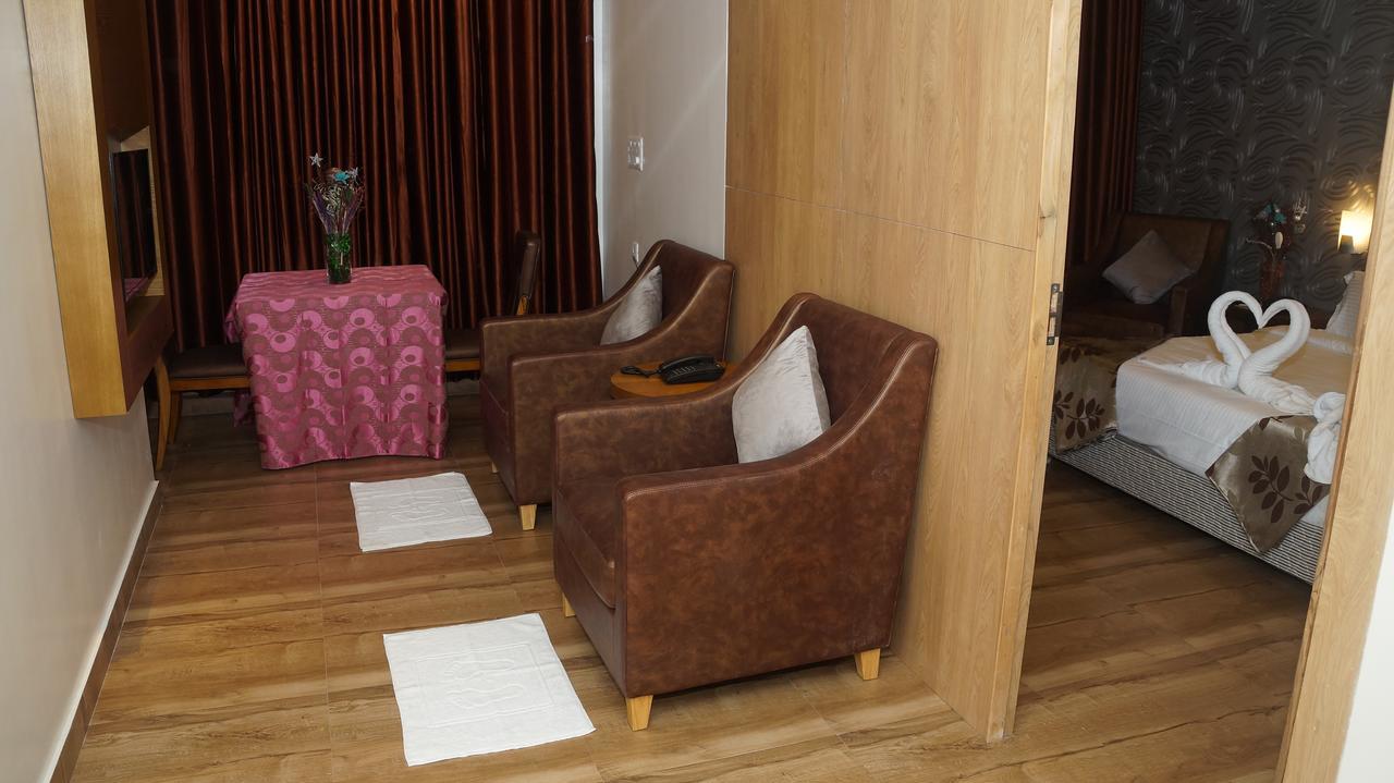 Kani Residency Hotel Тутикорин Экстерьер фото