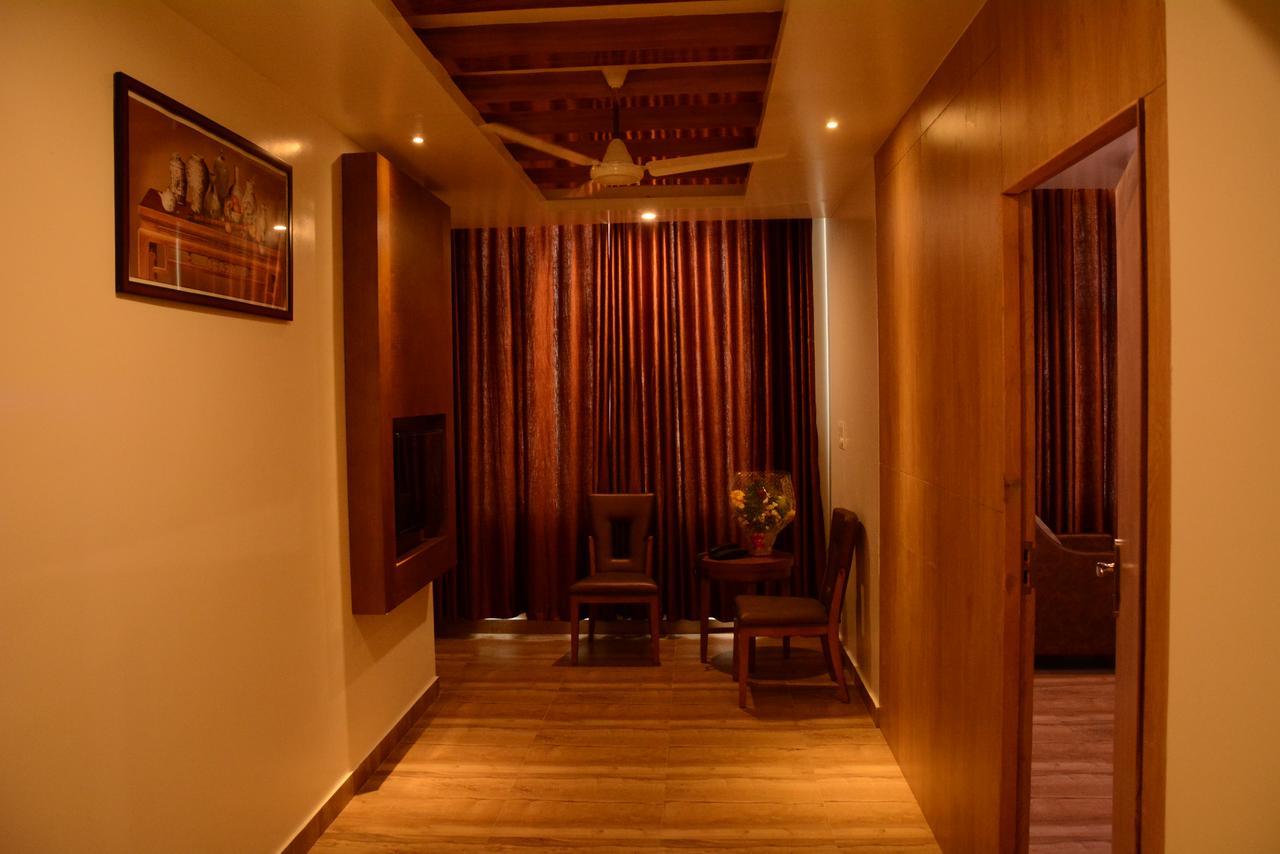 Kani Residency Hotel Тутикорин Экстерьер фото
